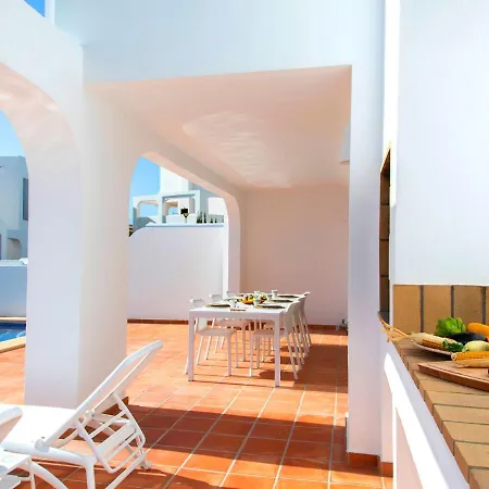 בית נופש Mirador De Les Bassetes By Interhome *