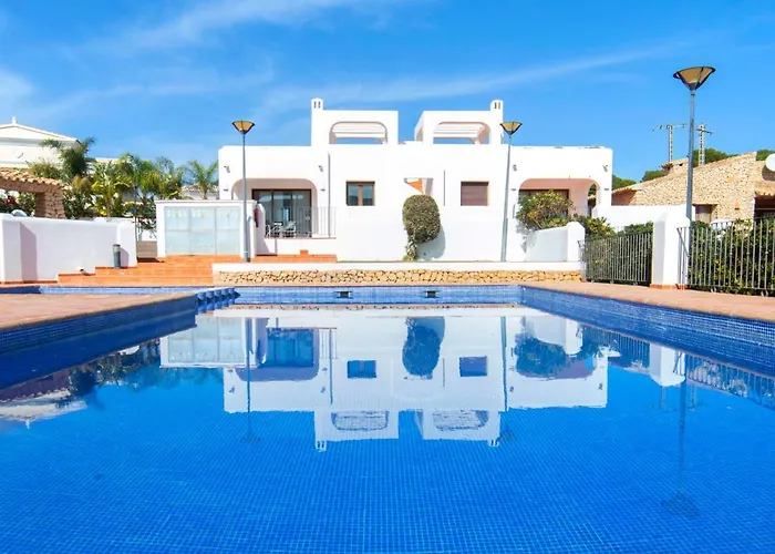 Mirador De Les Bassetes By Interhome Vakantiehuis *